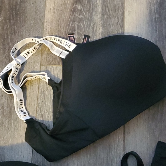 Victoria secret bras - Picture 3 of 4